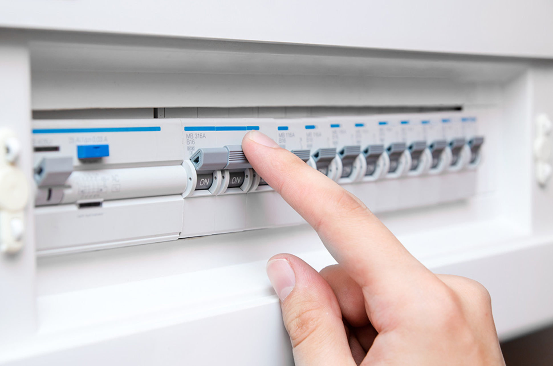 Schalt&shy;schrank&shy;bau bei Elektro Burkart GmbH in Künzell
